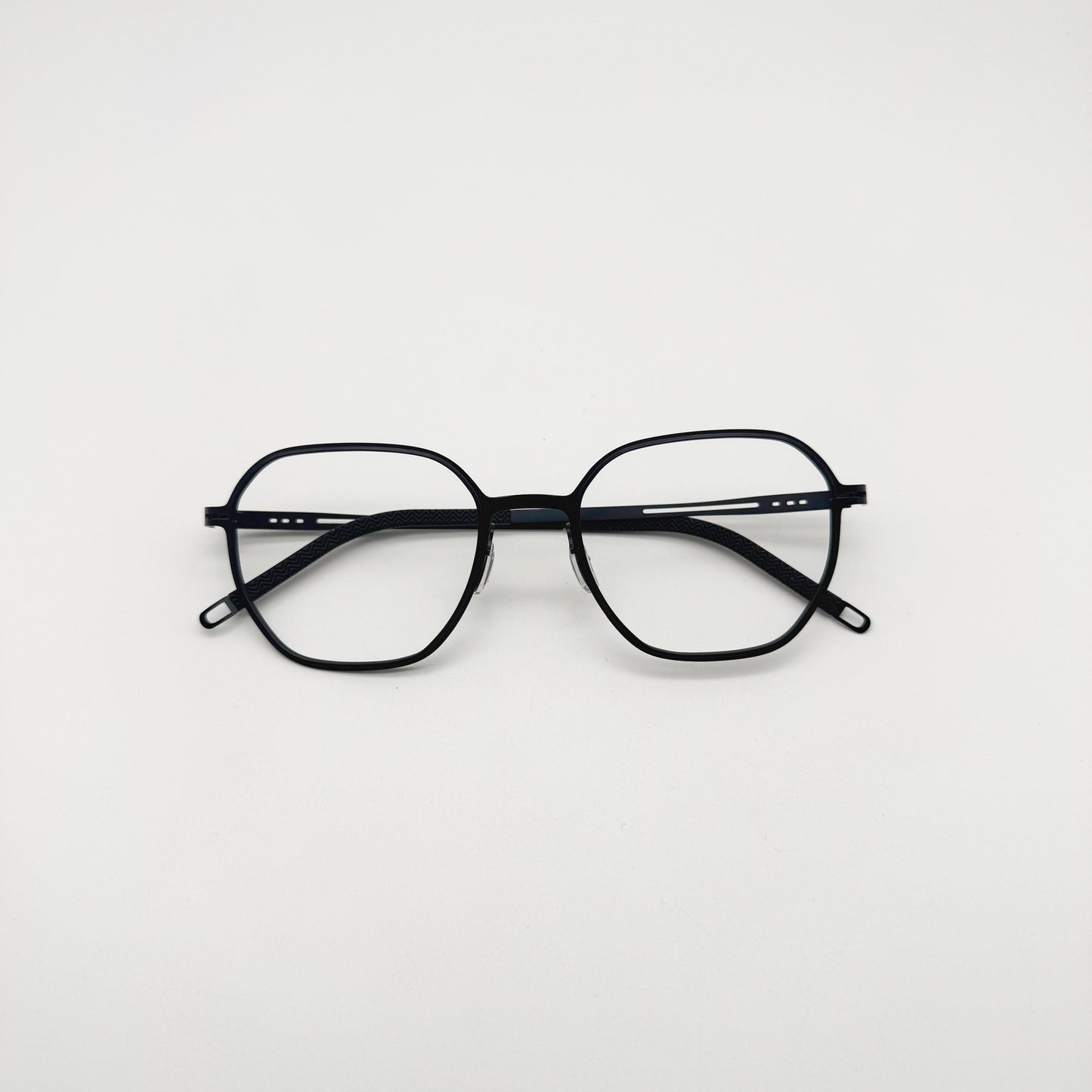DORIAN // 80