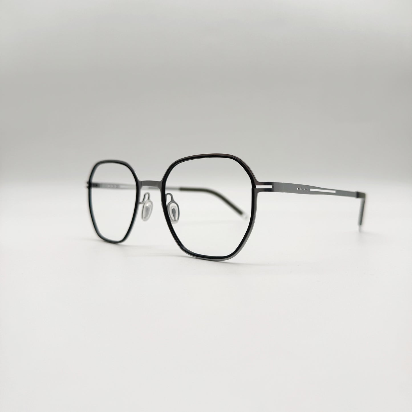 DORIAN // 80