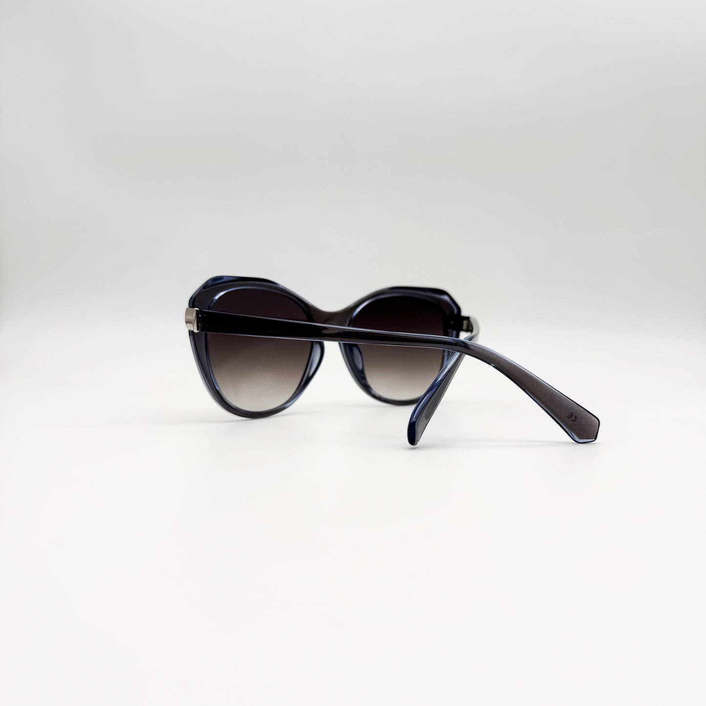 FLUXE  //  185